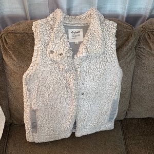 Like new, Dylan by True Grit Sherpa vest